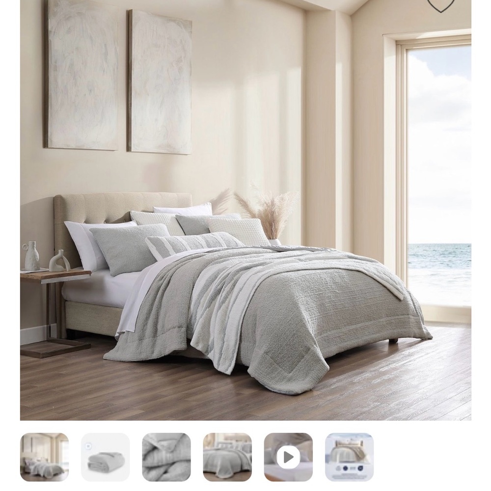 Sunday Citizen Comforter